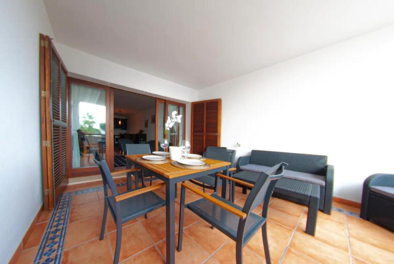 Apartment En Complejo Con Piscina Portopetro